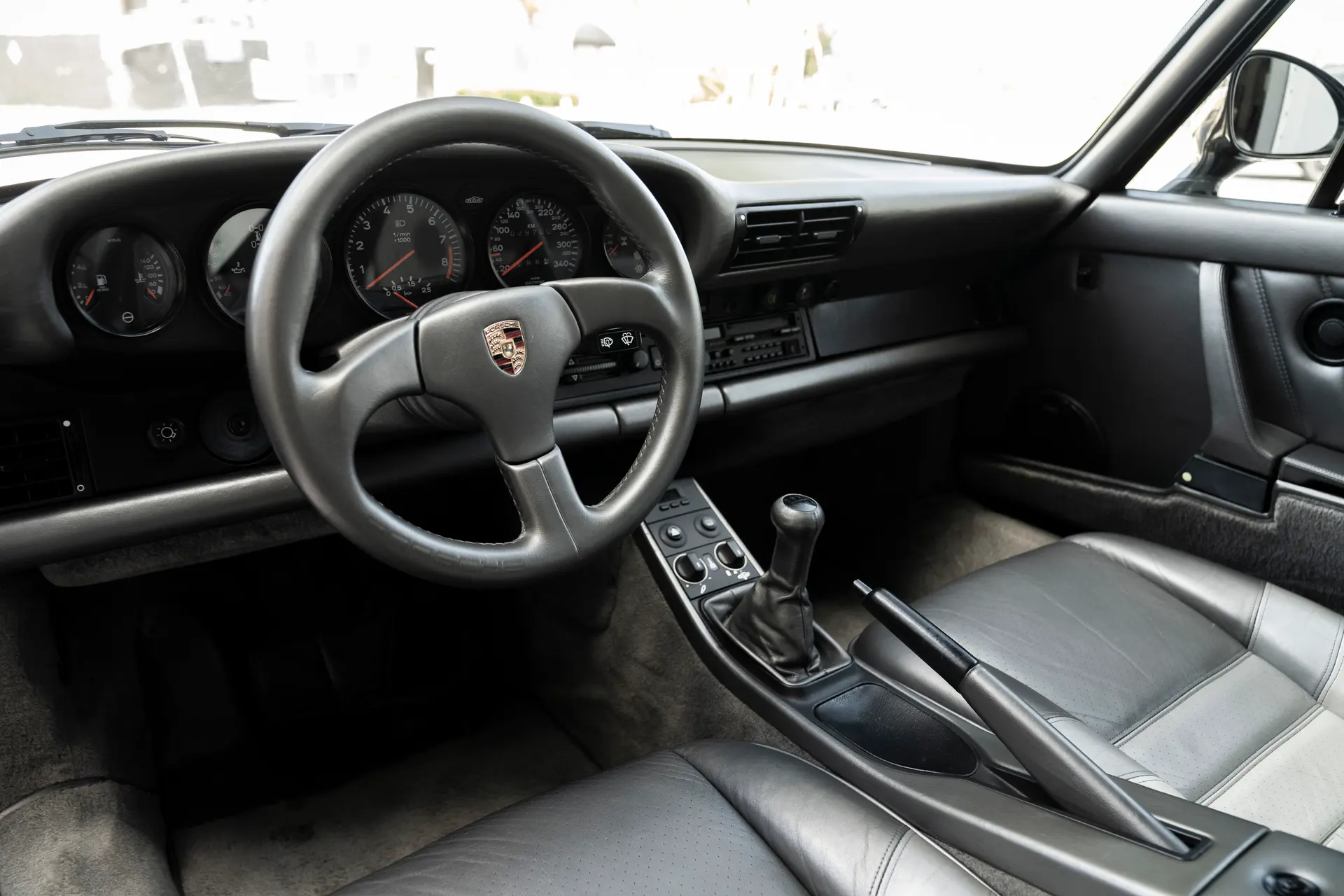 Porsche 959 dashboard and PSK-era switchgear