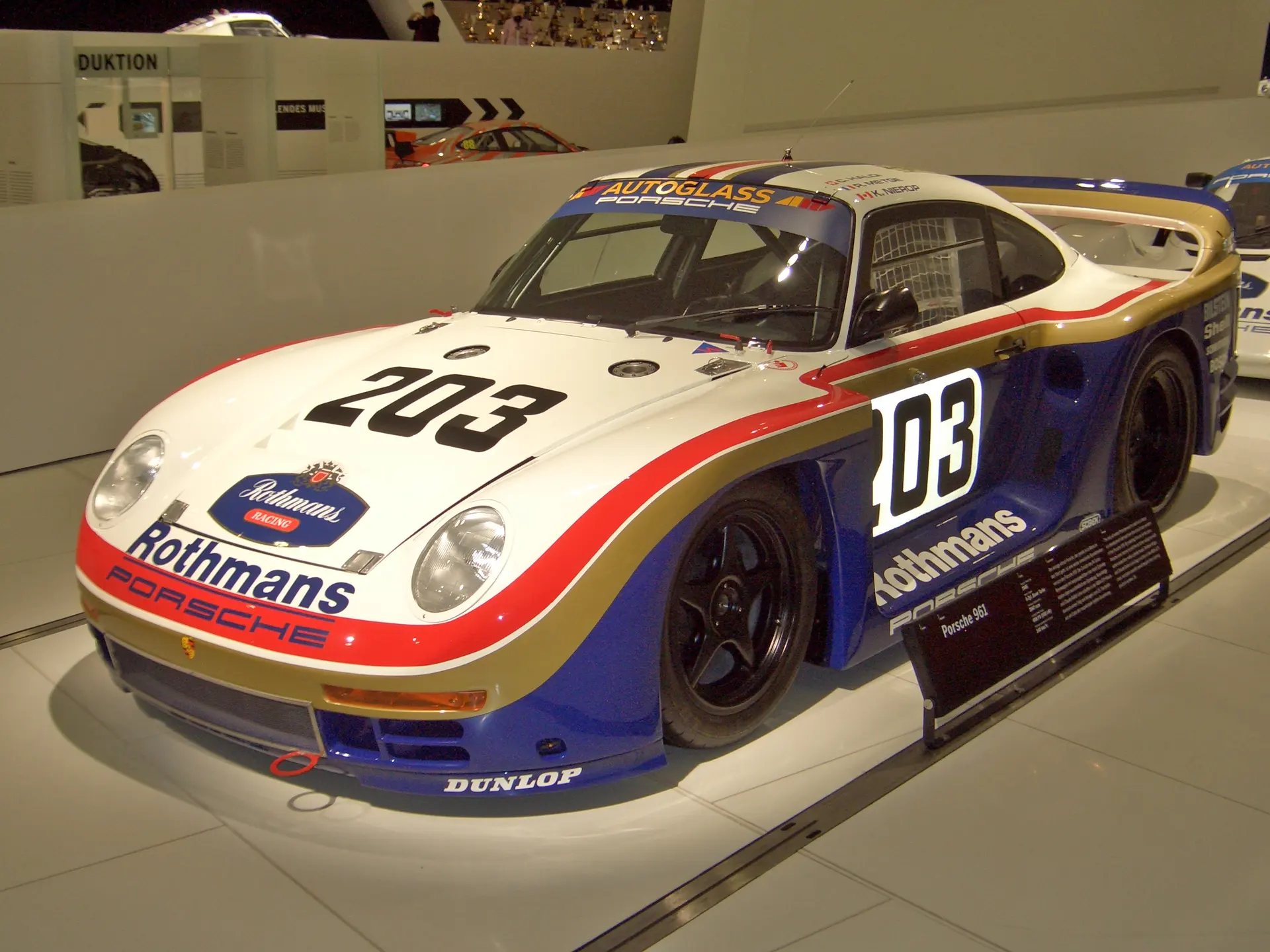 Porsche 961 in its 1986 Le Mans bodywork