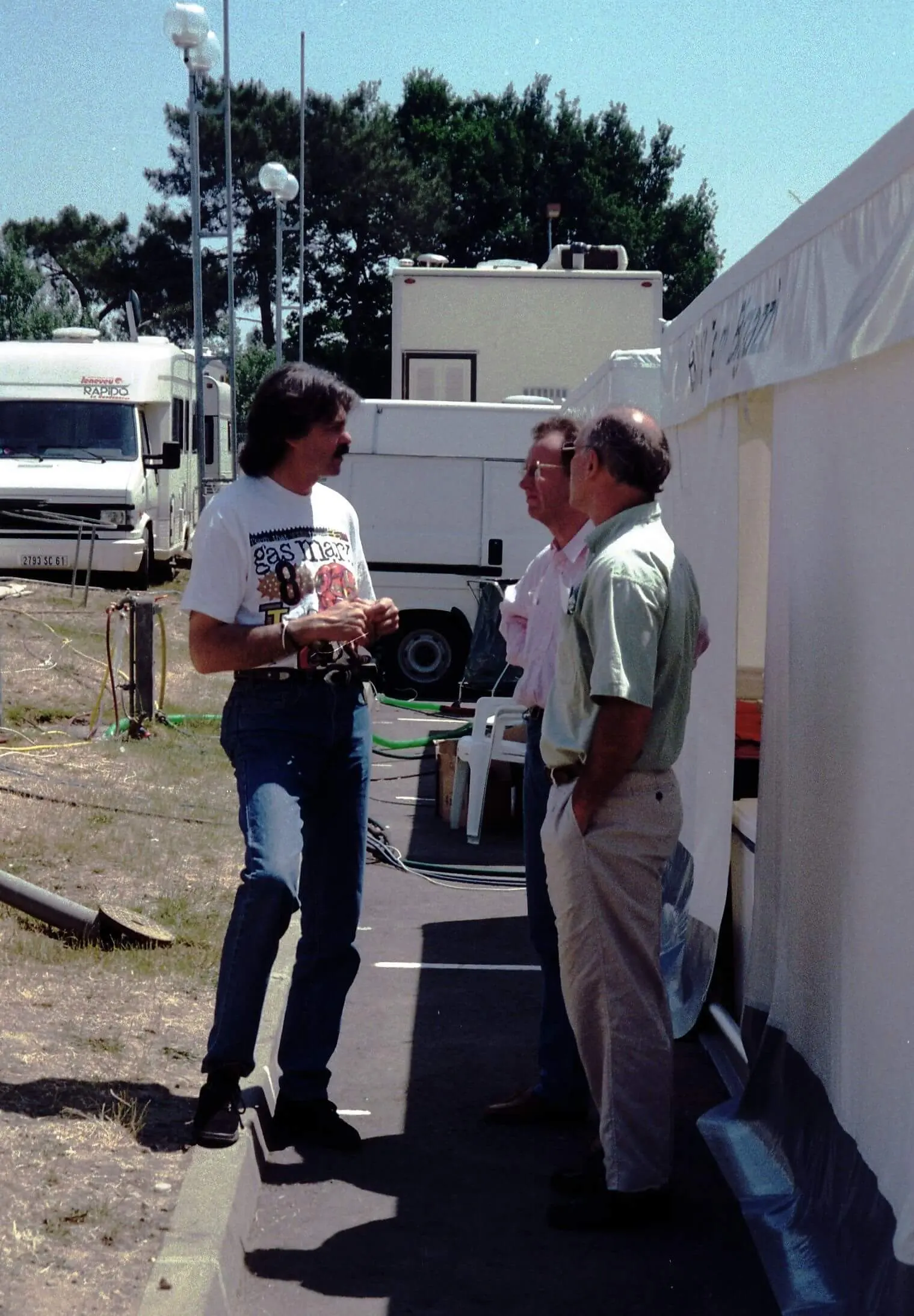 Gordon Murray in the paddock behind the pits at the 1996 Le Mans