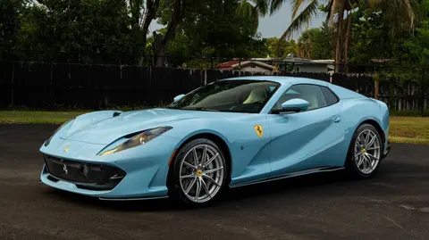 812 GTS — photograph
