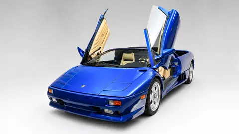 Diablo VT Roadster — photograph