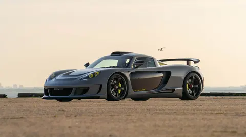 Mirage GT — photograph