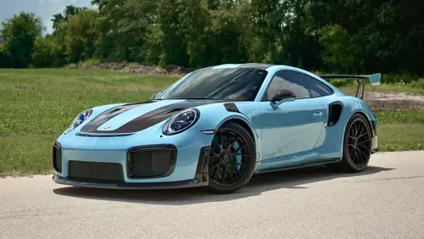 911 GT2 RS Weissach Package — photograph