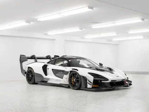 Senna GTR — photograph