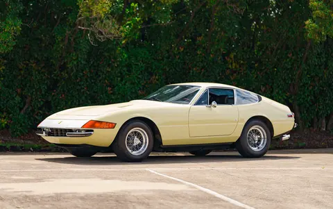 365 GTB/4 Daytona — photograph