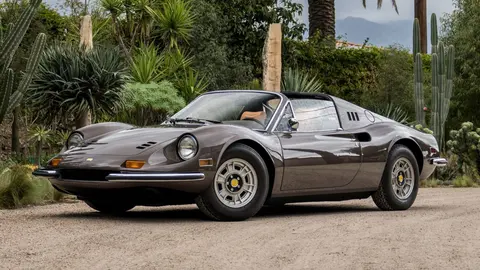 Dino 246 GTS — photograph