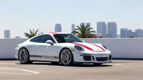 911 R — photograph