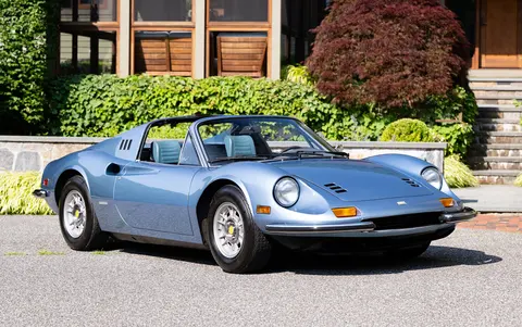 Dino 246 GTS — photograph